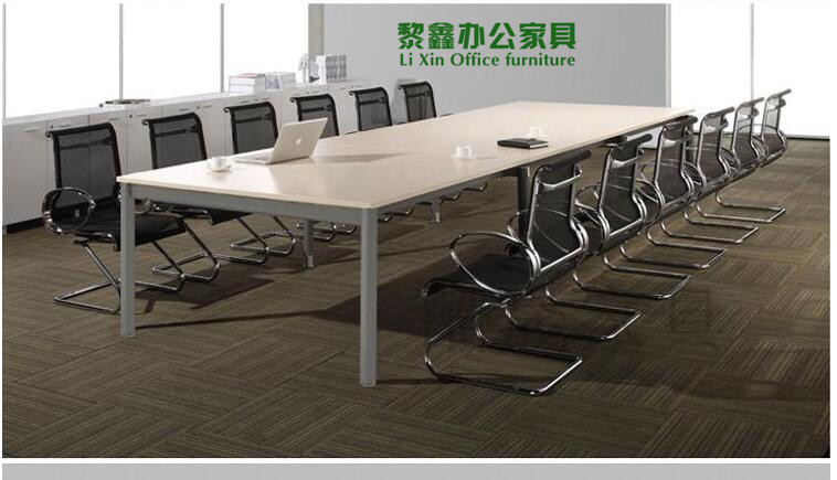 简约时尚办公家居 钢架会议桌的多功能美学价值